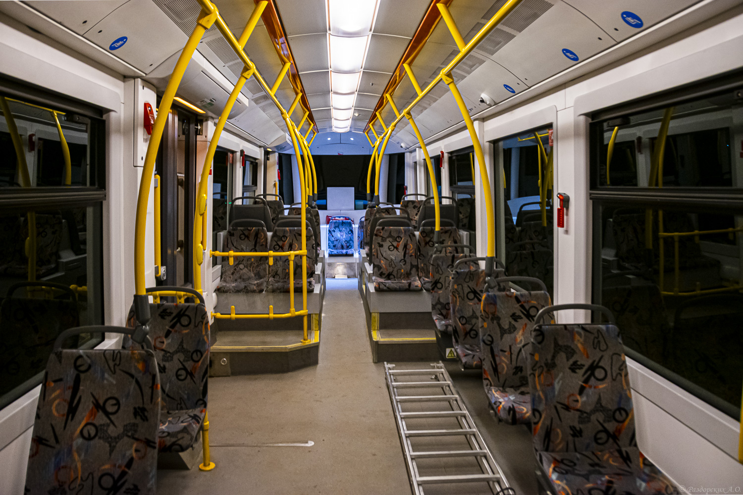 Уфа, 71-414 (Pesa Fokstrot) № 1200; Уфа — Салоны