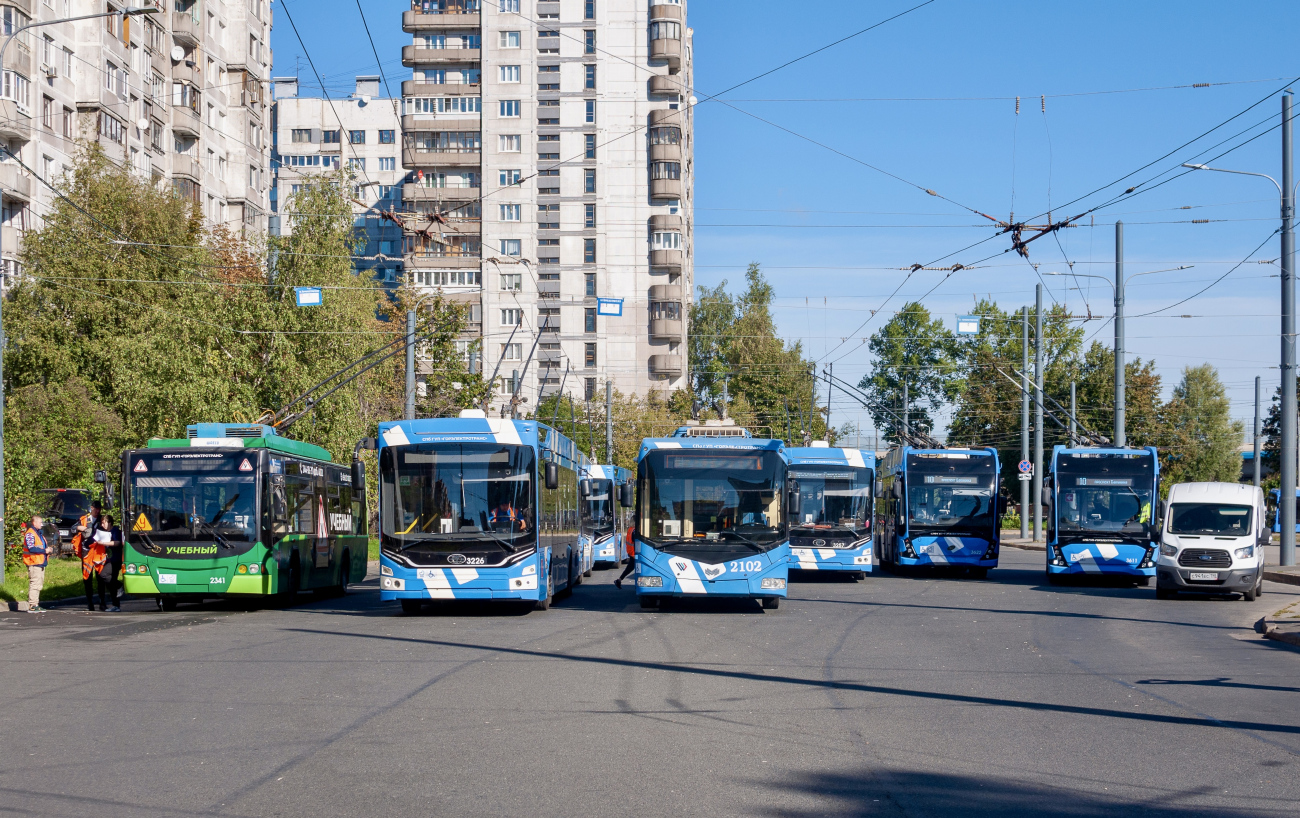 Санкт-Петербург, ПКТС-6281.00 «Адмирал» № 3226; Санкт-Петербург, БКМ 32100D № 2102