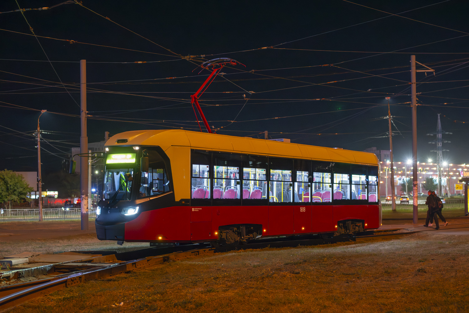 Nizhny Novgorod, BKM T811 "MiNiN" # 1818