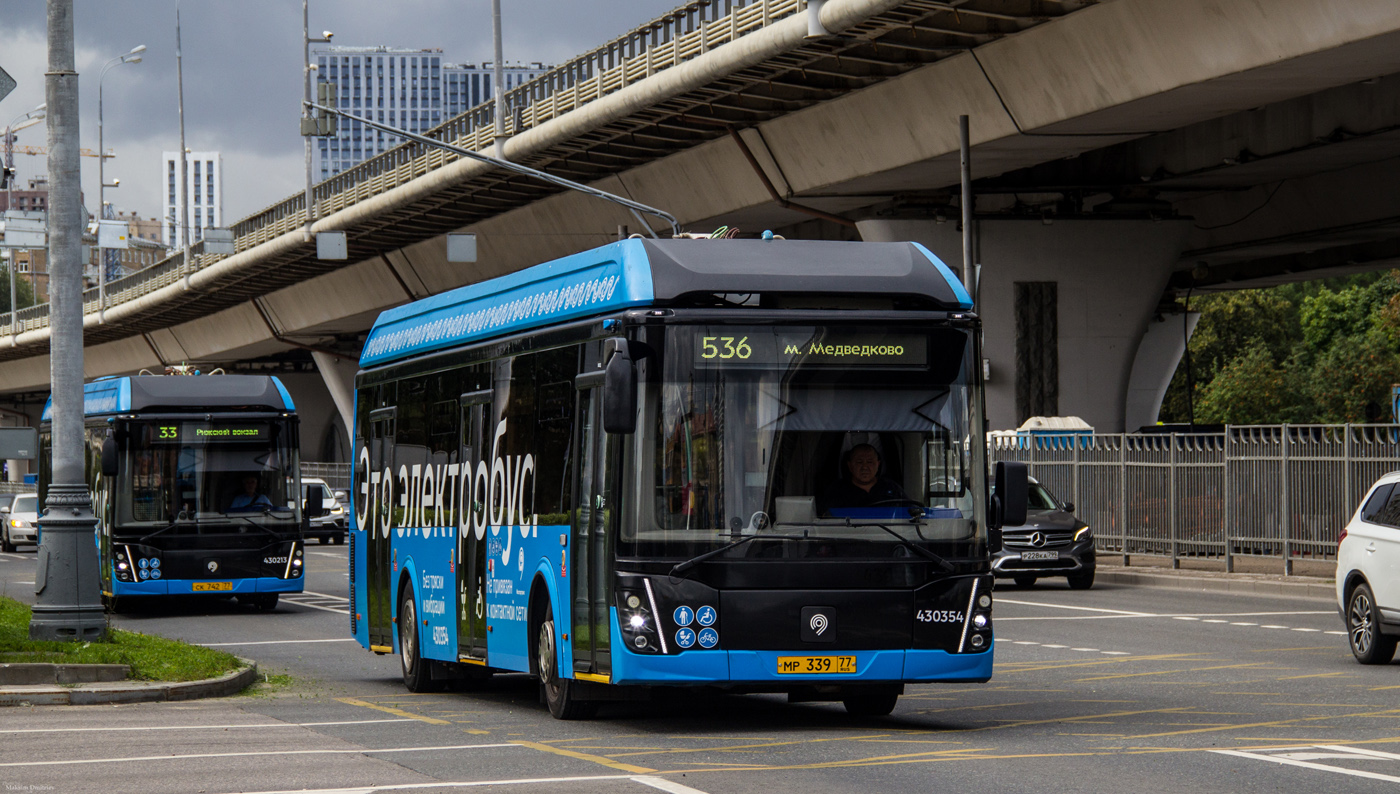 Moskva, LiAZ-6274 č. 430354