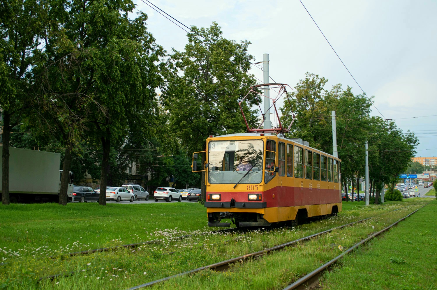 Jekatyerinburg, 71-402 — 805