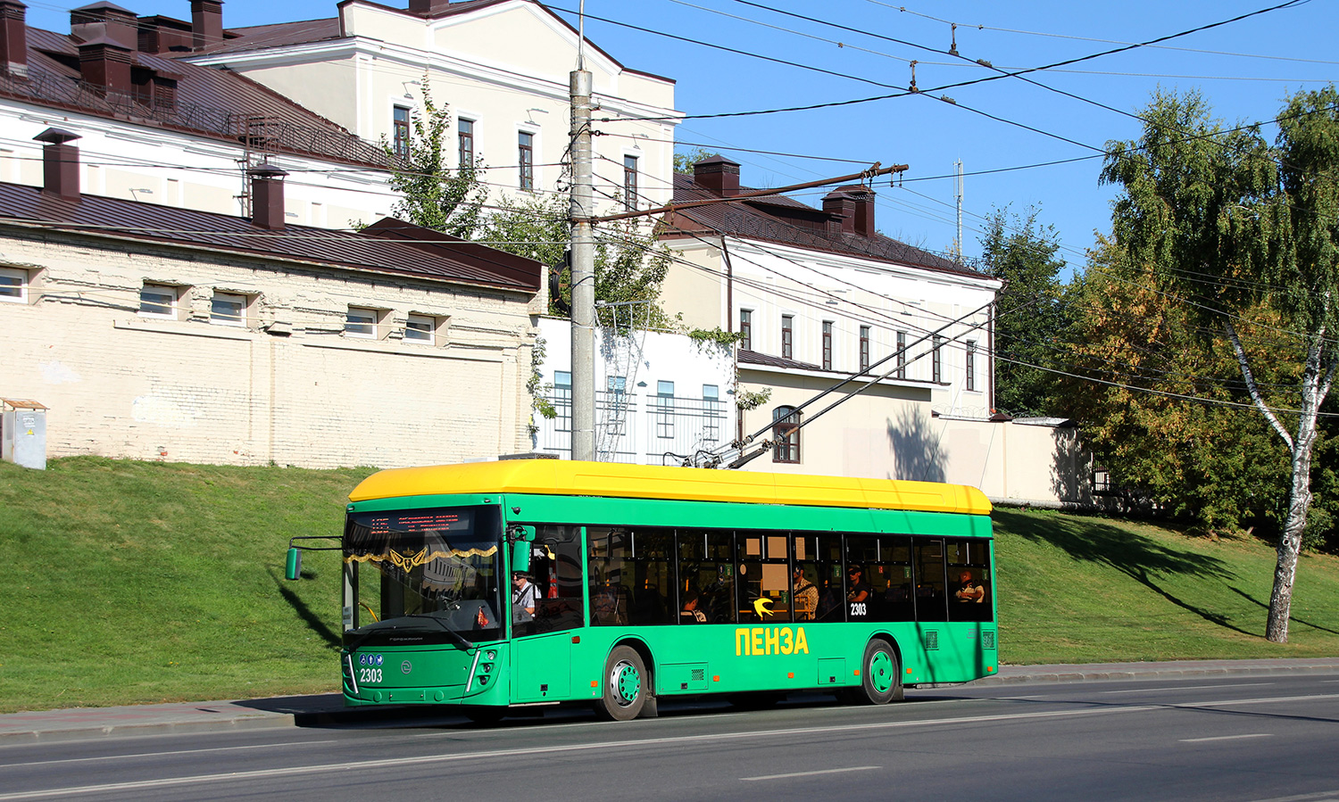 Пенза, УТТЗ-6241.01 «Горожанин» № 2303