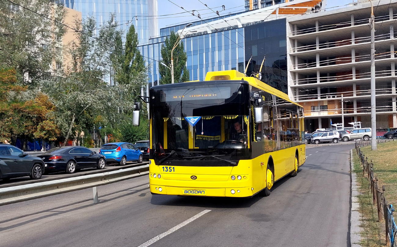 Киев, Богдан Т70110 № 1351