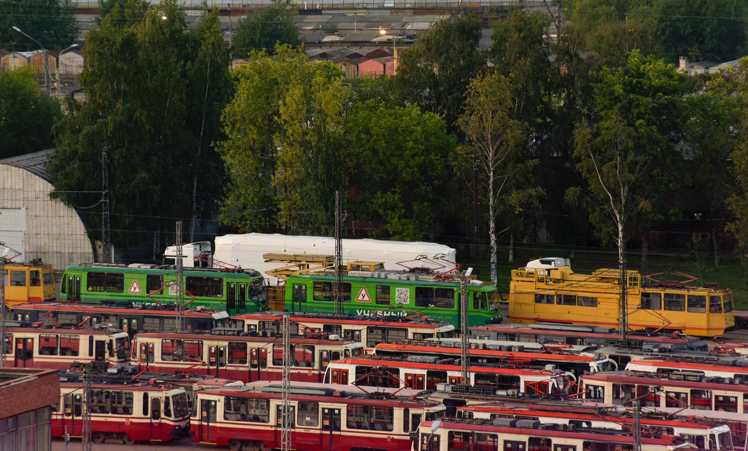 Санкт-Петербург — Новые трамвайные вагоны; Санкт-Петербург — Совмещённый трамвайно-троллейбусный парк