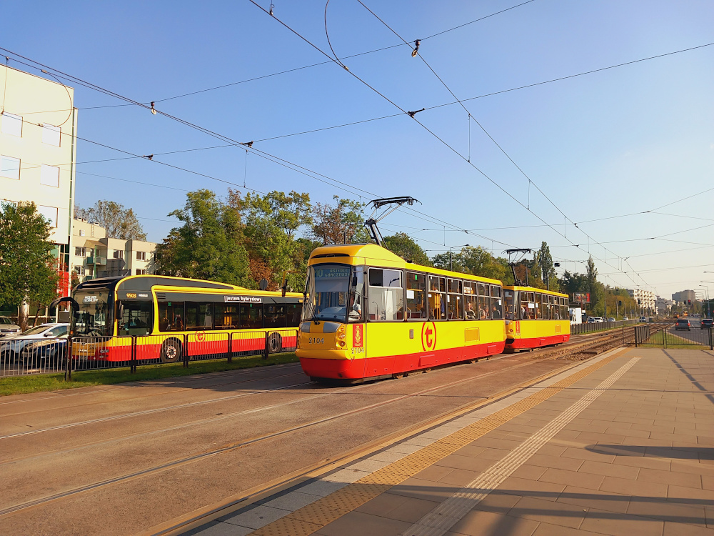 Варшава, Konstal 105N2k/2000 № 2104