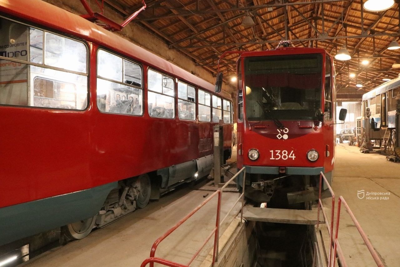 Днепр, Tatra T6A5 № 1384