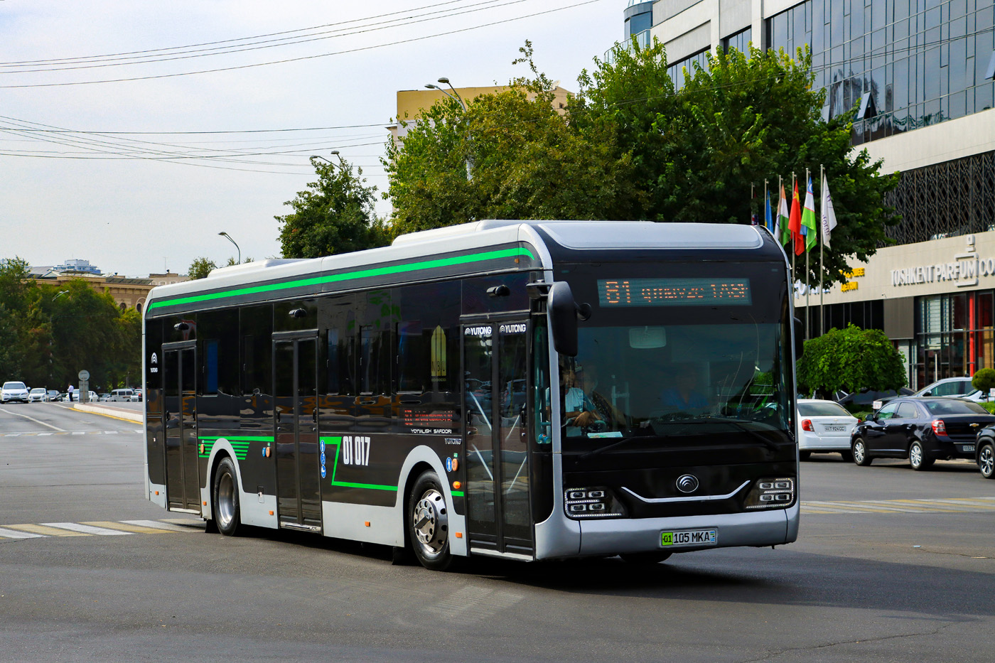 Taskent, Yutong ZK6126BEVG — 01017