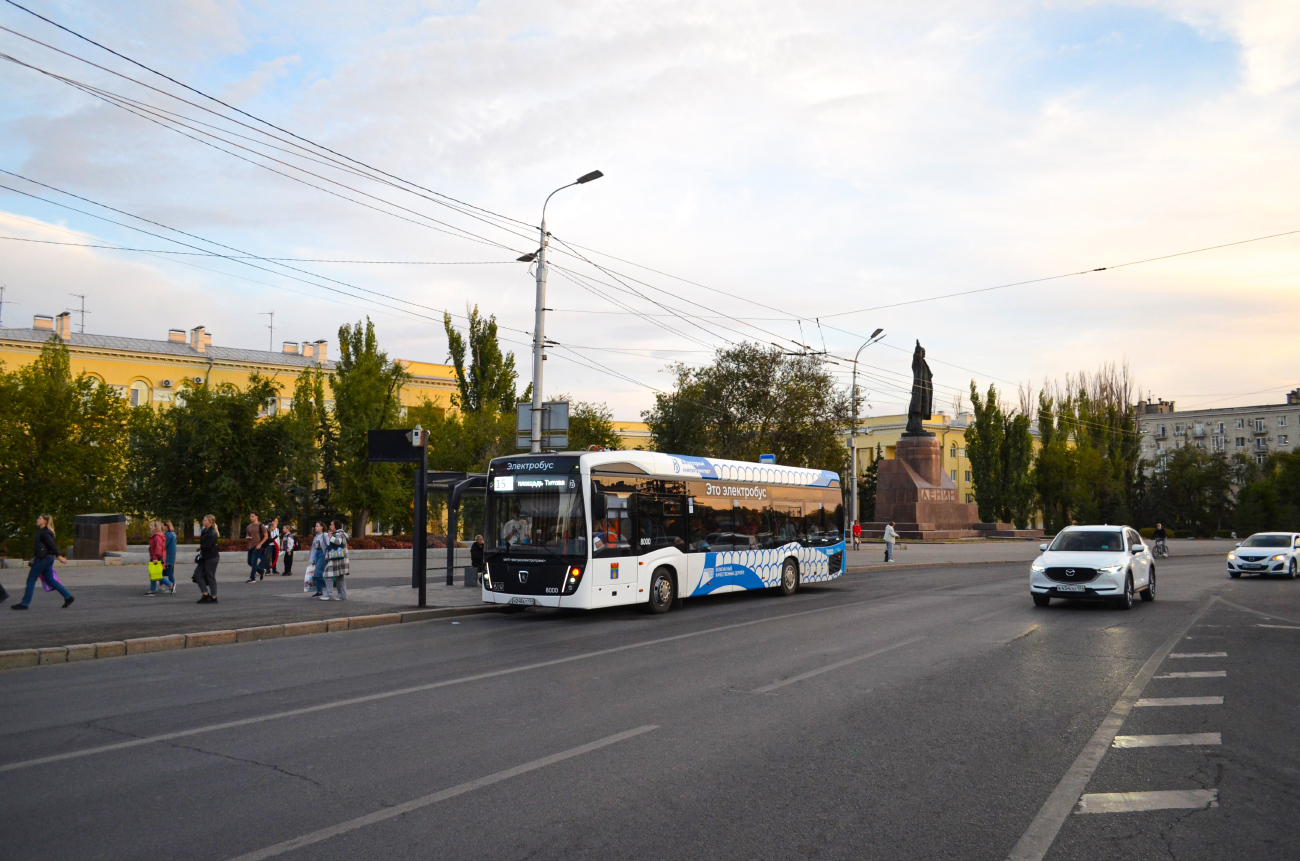 Волгоград, КАМАЗ-6282 № 8000