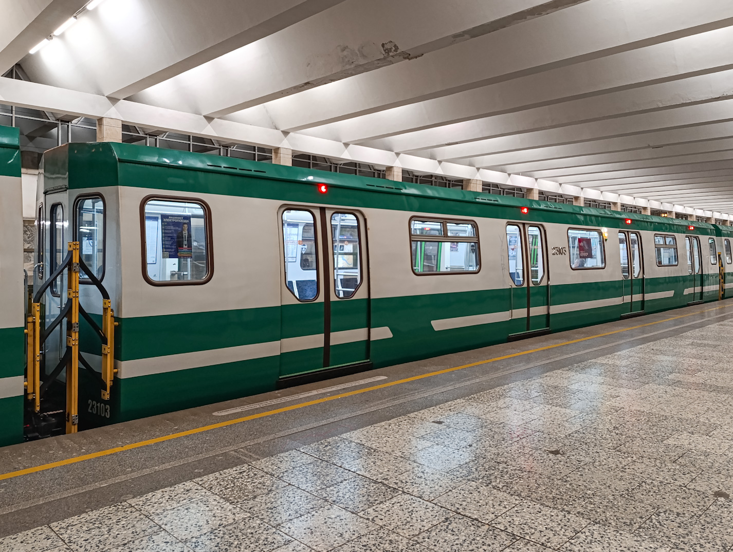 Санкт-Петербург, 81-723.3 № 23103