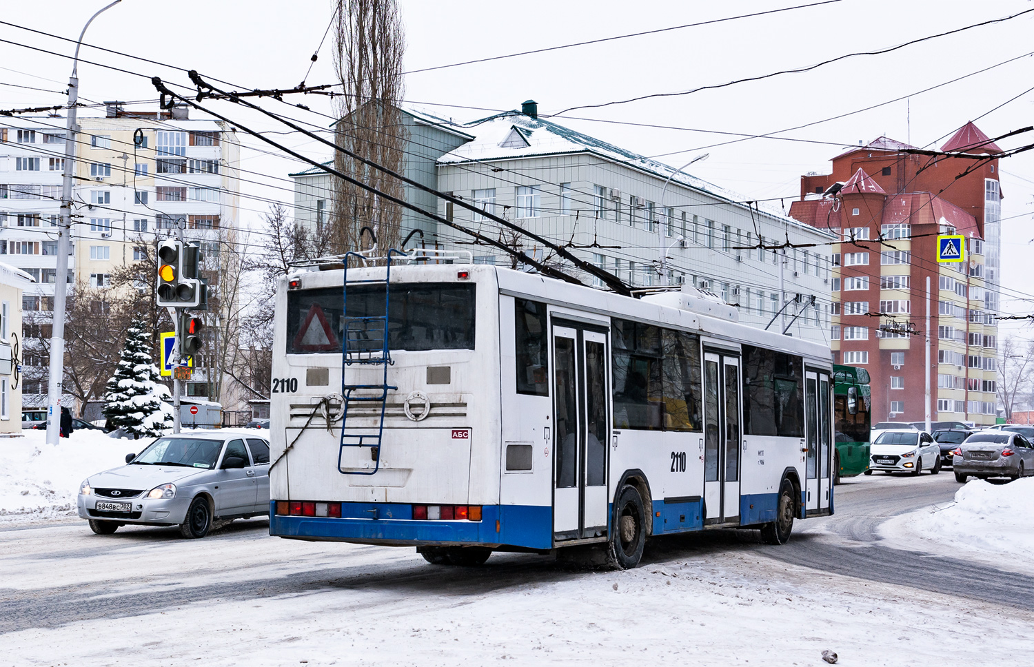 Уфа, НефАЗ-БТЗ 52765Р № 2110