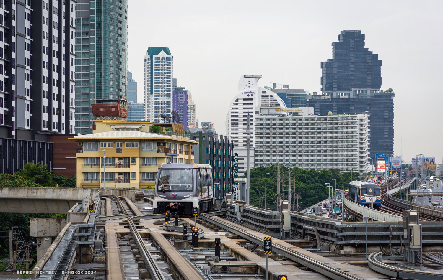 Бангкок, Bombardier Innovia APM 300 № APM 01; Бангкок — Золотая линия БТС (รถไฟฟ้าสายสีทอง)