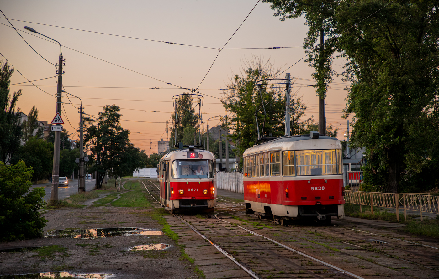 Киев, Tatra T3SUCS № 5671; Киев, Tatra T3SUCS № 5820