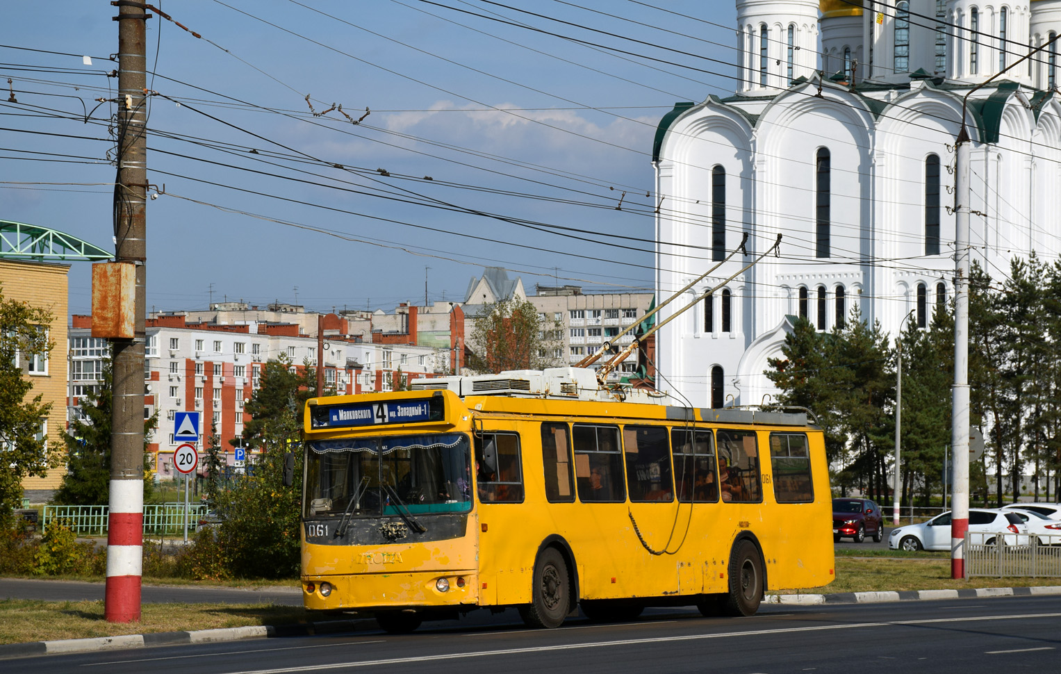 捷爾任斯克, ZiU-682G-016.02 # 061