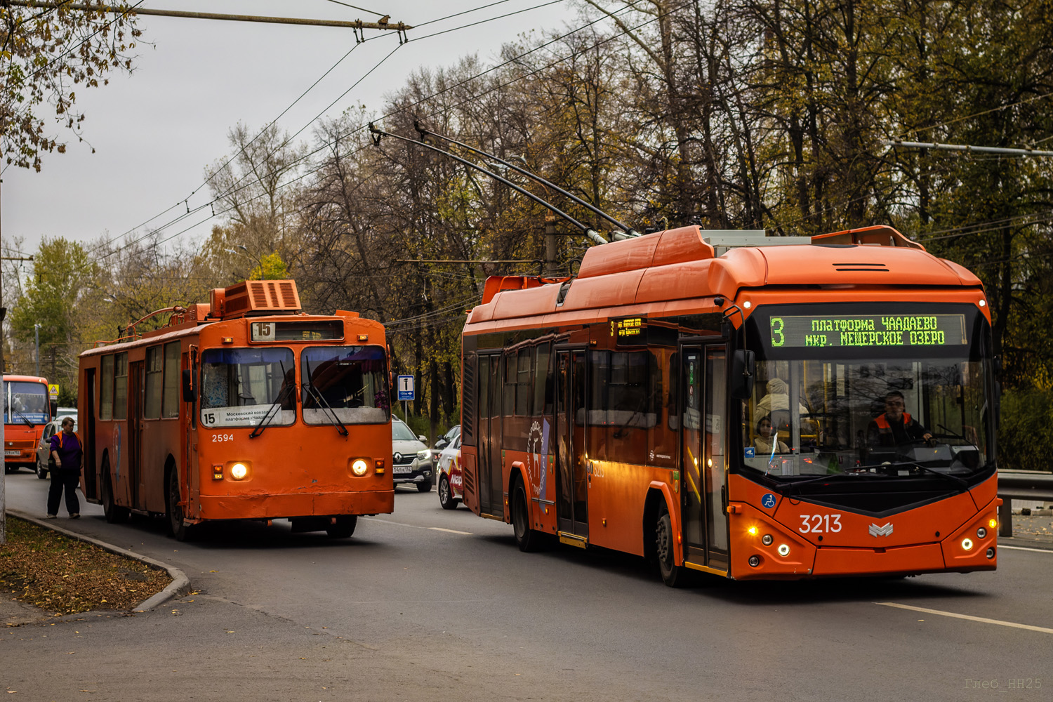 Нижній Новгород, Нижтролл (ЗиУ-682Г) № 2594; Нижній Новгород, БКМ 32100D № 3213