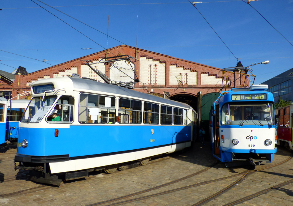 Wrocław, Konstal 102Na # 2069; Wrocław, Tatra T3SUCS # 999