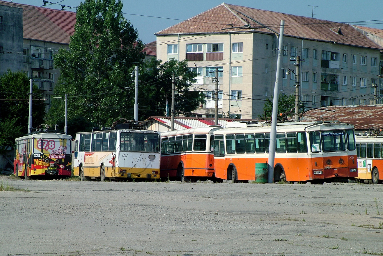 Сибиу, FBW/Hess/BBC-SAAS 91T № 238; Сибиу, ROCAR E212 № 210; Сибиу, FBW/Hess/BBC 91T № 218