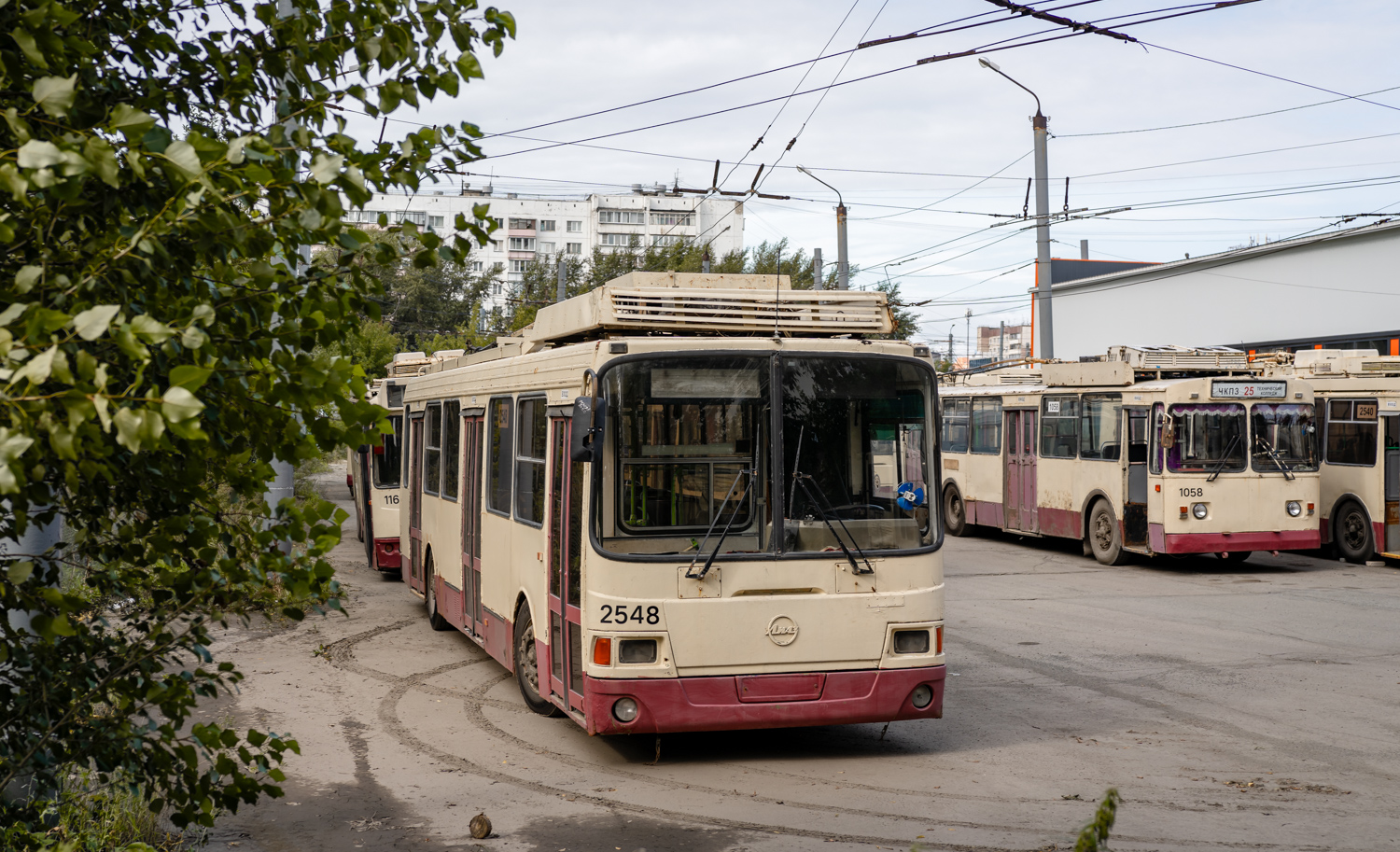 Челябинск, ЛиАЗ-5280 (ВЗТМ) № 2548
