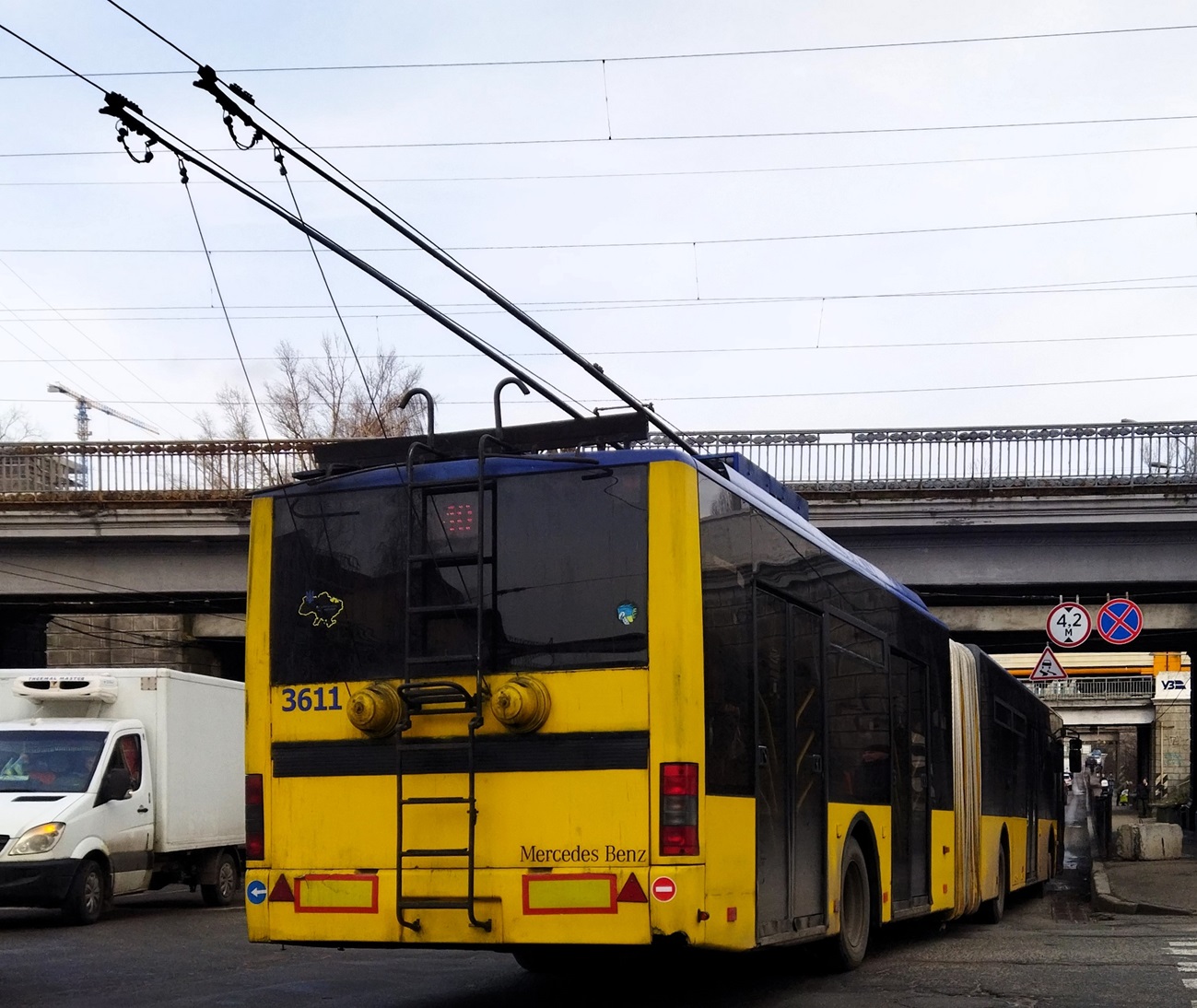 Kijev, LAZ E301D1 Br. 3611