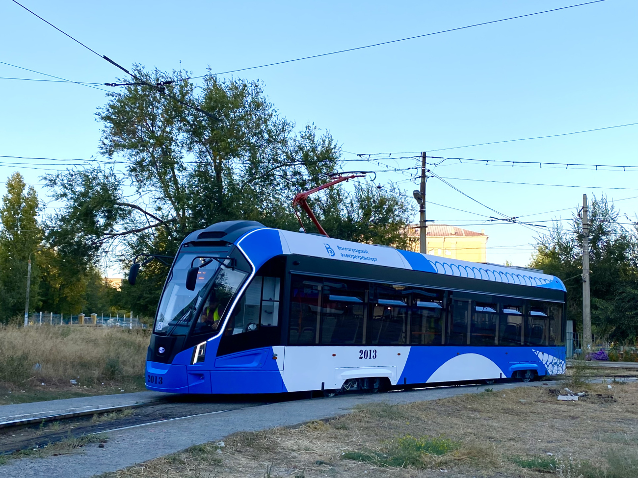 Волгоград, 71-911ЕМ «Львёнок» № 2013