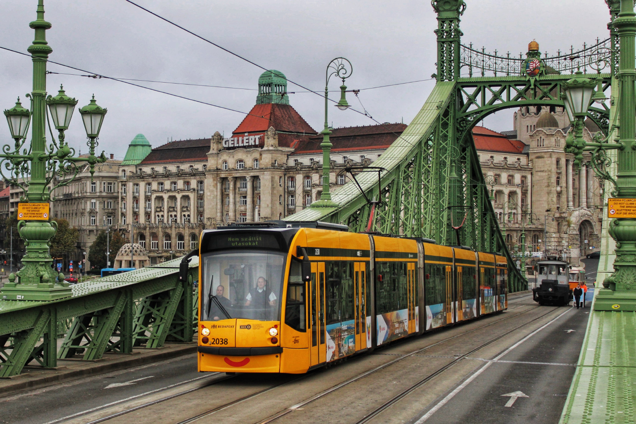 Будапешт, Siemens Combino Supra NF12B № 2038; Будапешт — Выходные без автомобиля (05-06.10.2024)