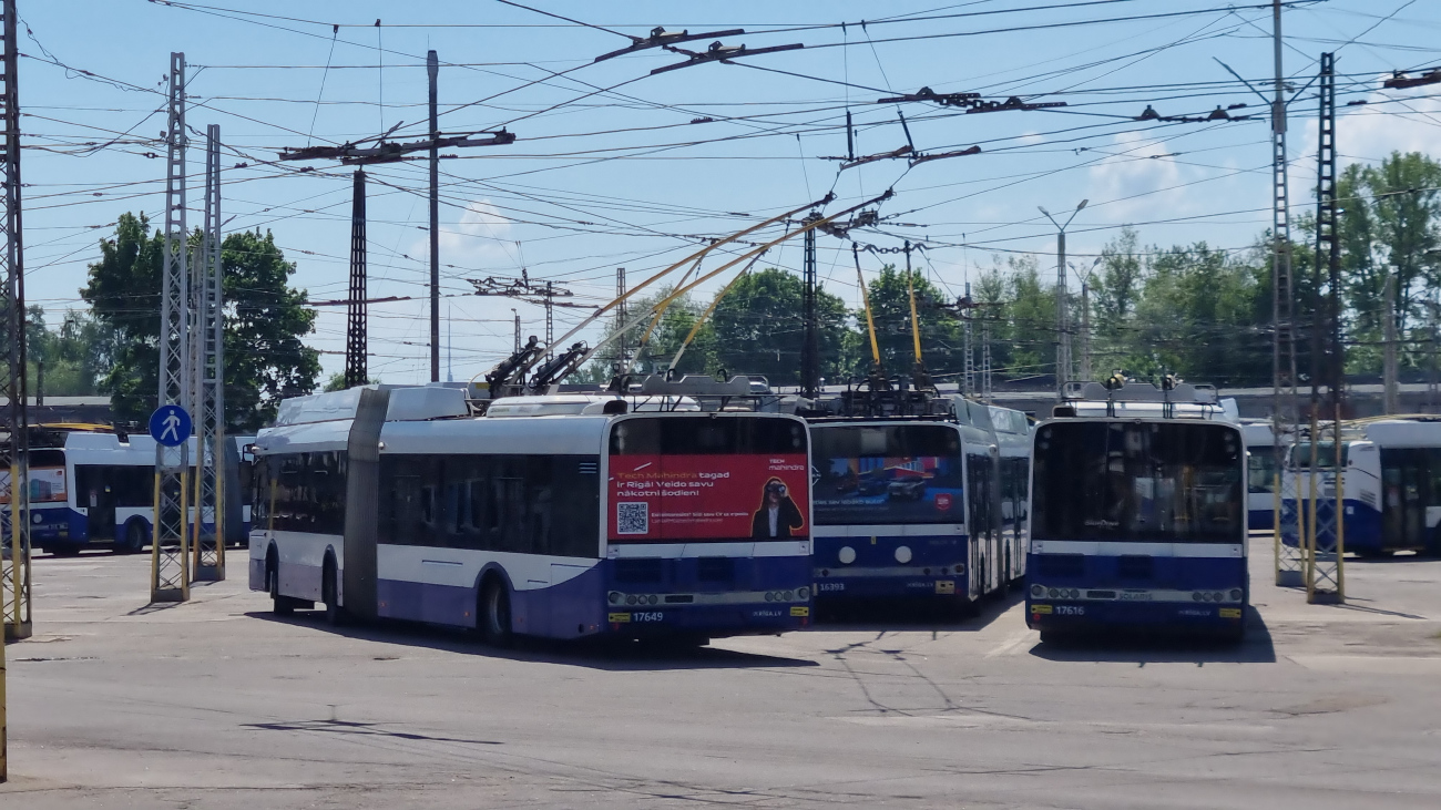 里加, Škoda 27Tr Solaris III # 17649; 里加, Škoda 27Tr Solaris III # 17616 里加, Škoda 27Tr Solaris III # 17649; 里加, Škoda 27Tr Solaris III # 17616