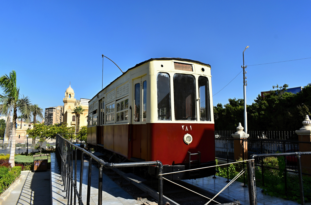 Каир, Двухосный моторный вагон № 381; Каир — Tram monuments in Heliopolis