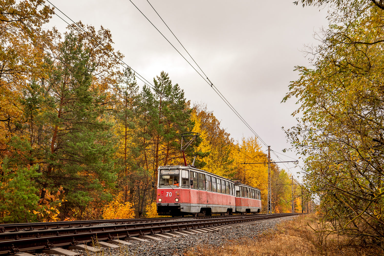 Stary Oskol, 71-605 (KTM-5M3) N°. 70; Stary Oskol — Tram and Nature