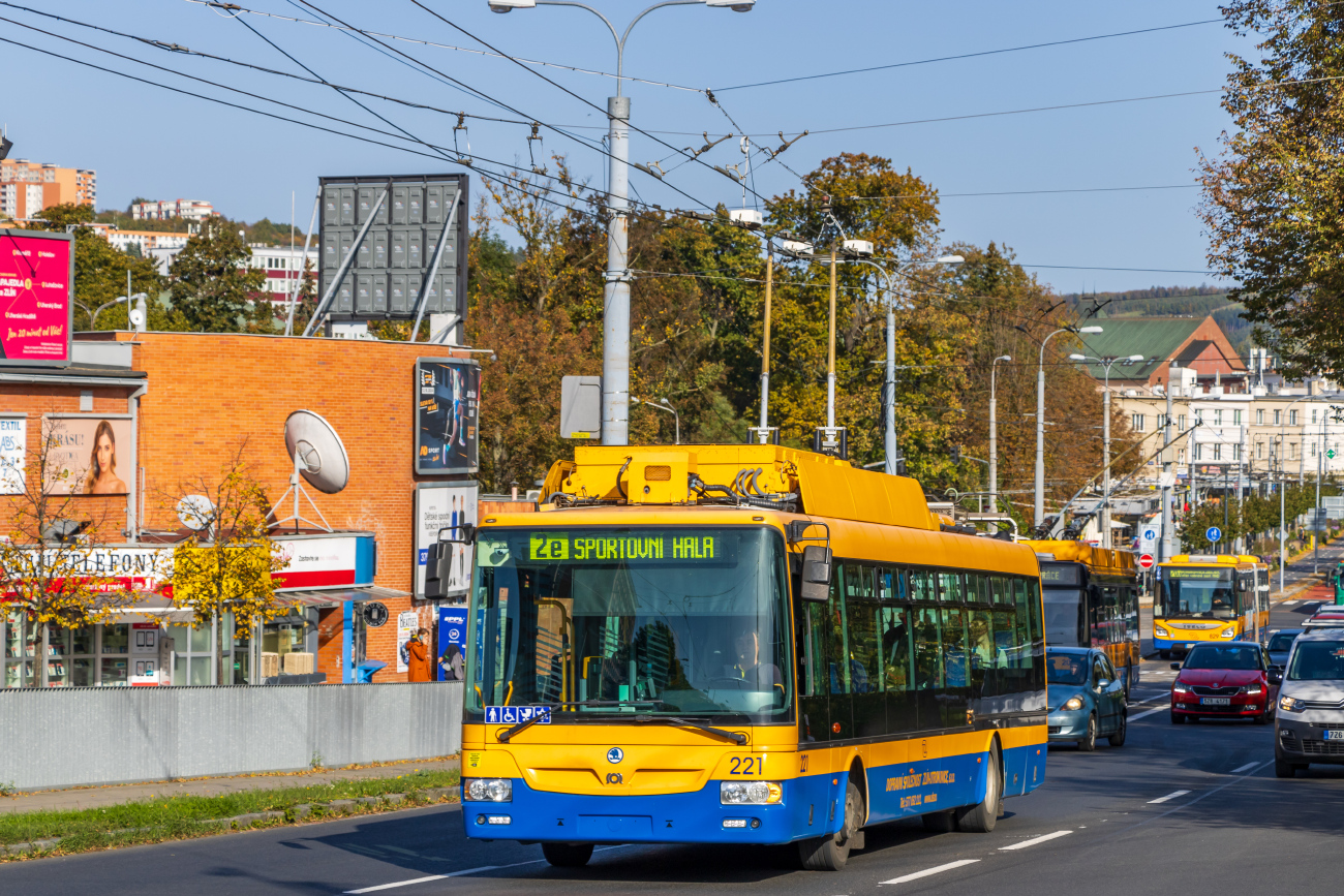 Злин, Škoda 30Tr SOR № 221