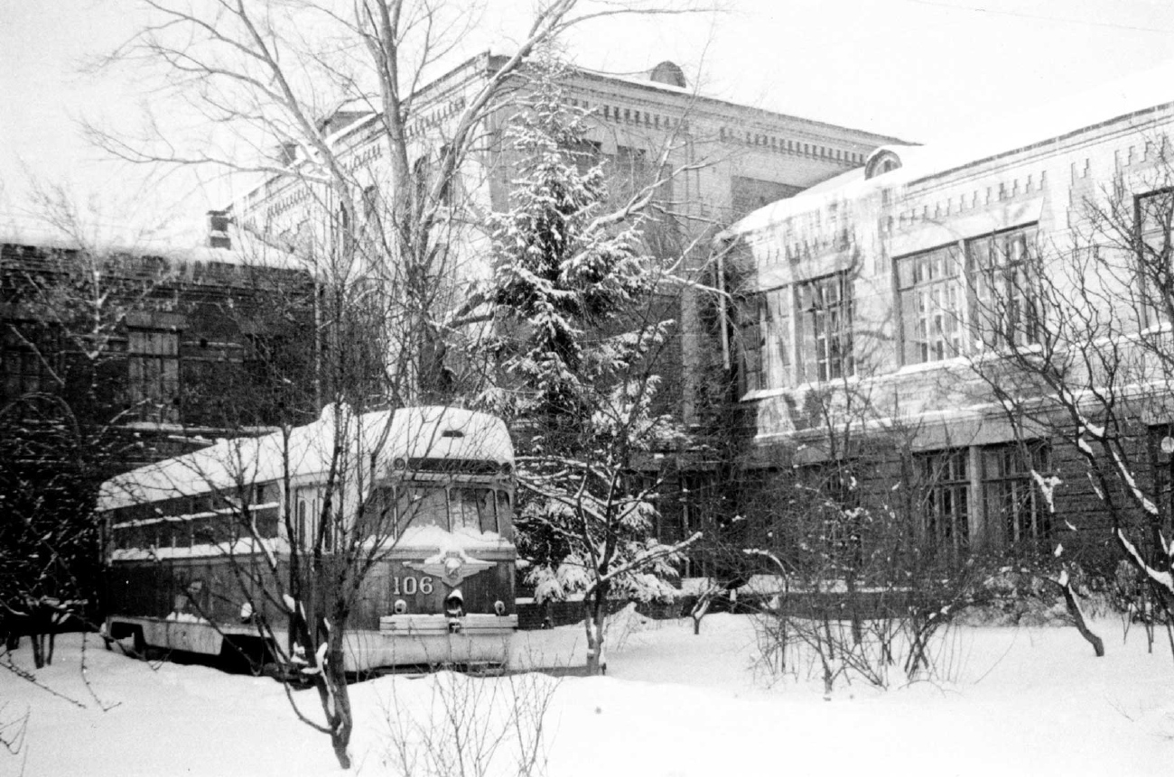 Курск, РВЗ-6 № 106; Курск — Бытовки, сараи из вагонов; Брянск — Исторические фотографии; Брянск — Разные фотографии