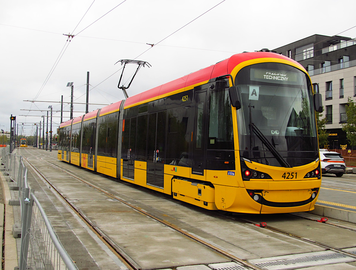 Варшава, Hyundai Rotem 140N № 4251