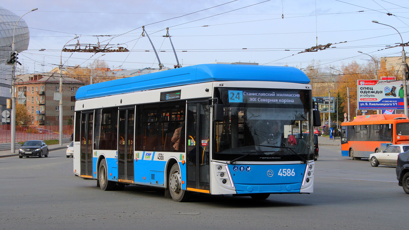 Новосибирск, УТТЗ-6241.01 «Горожанин» № 4586