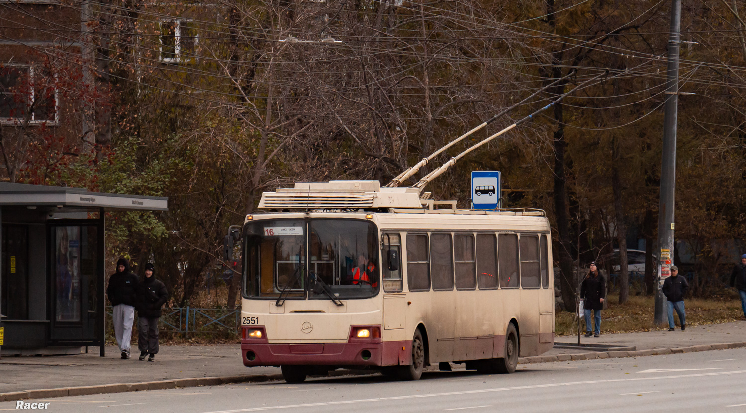 Челябинск, ЛиАЗ-5280 (ВЗТМ) № 2551