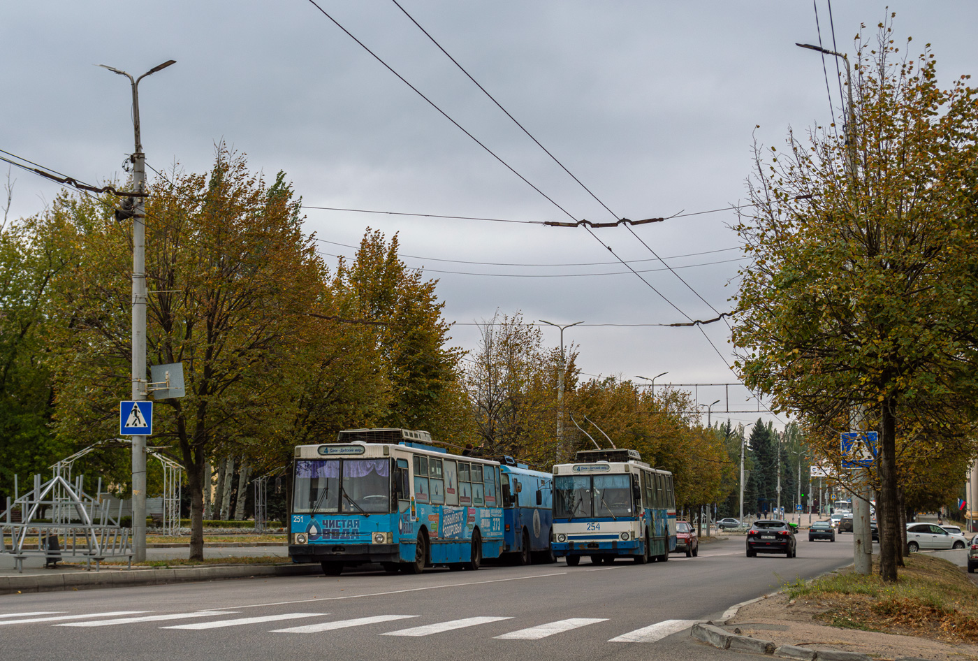 Макеевка, ЮМЗ Т2 № 251; Макеевка, ЮМЗ Т2 № 254