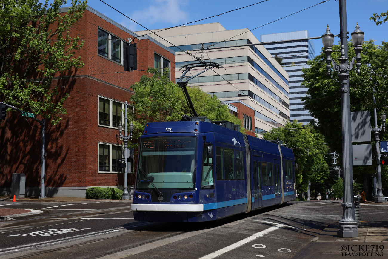 Портленд, OR, United Streetcar 100T № 023