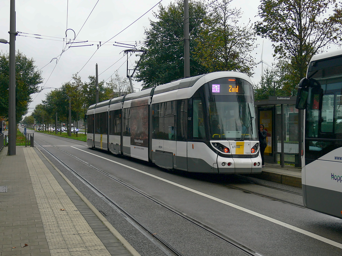 Антверпен, CAF Urbos 100 № 7423