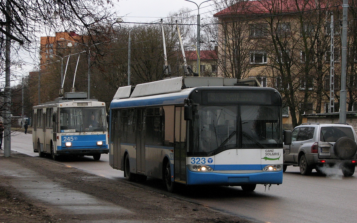 Таллин, Škoda 14Tr02 № 245; Таллин, Solaris Trollino II 12 Ganz № 323