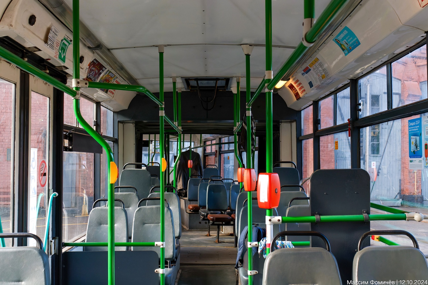 Pietari, Trolza-6206.01 “Megapolis” # 1137