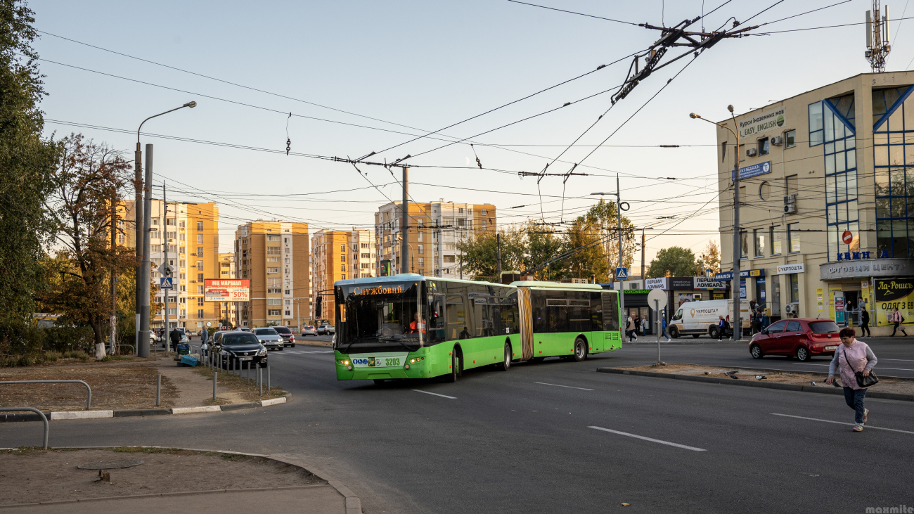 Харьков, ЛАЗ E301D1 № 3203