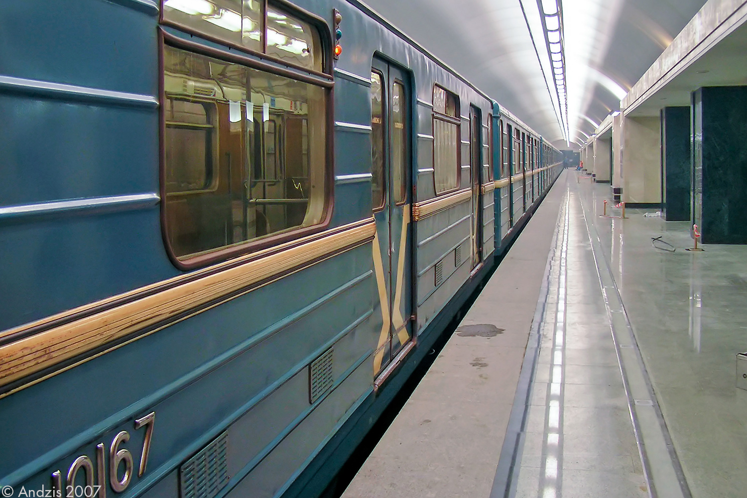 Москва, 81-717.5 (ЛВЗ/ВМ) № 10167; Москва — Метрополитен — [10] Люблинско-Дмитровская линия