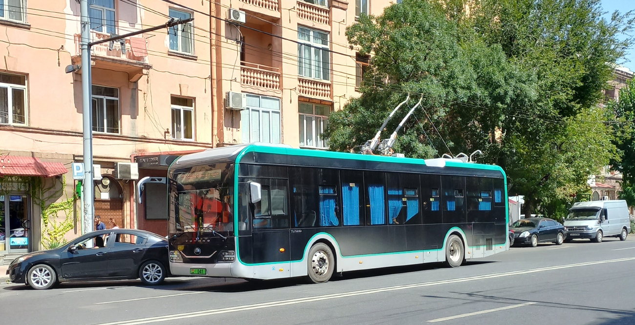 Ереван, Yutong ZK6128BEVG № 041
