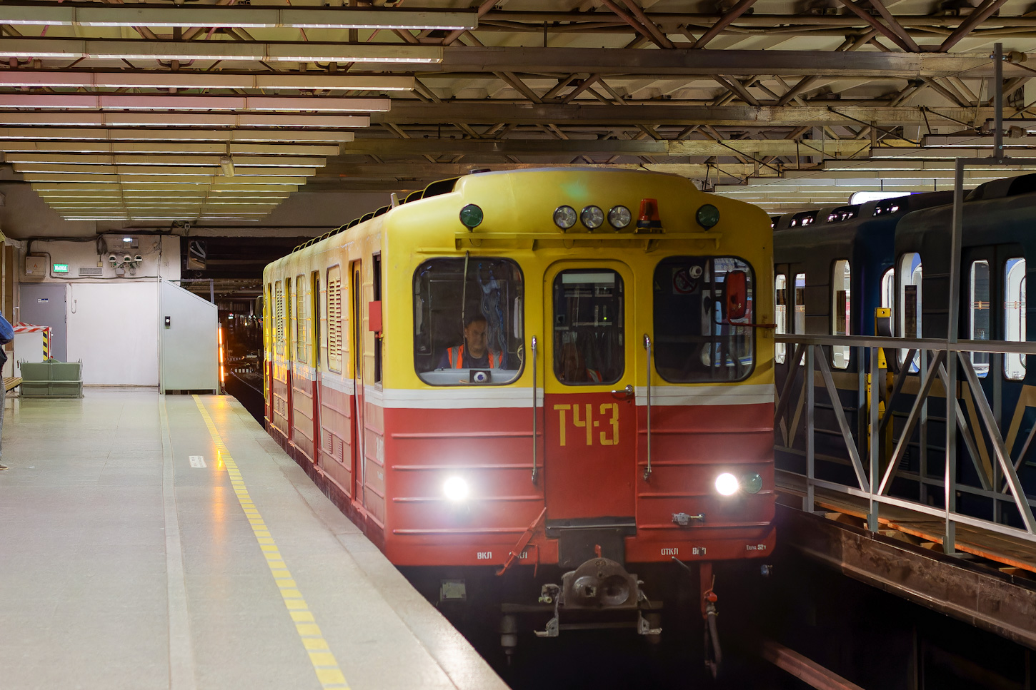 Санкт-Петербург, 81-581 № ЭКА-003