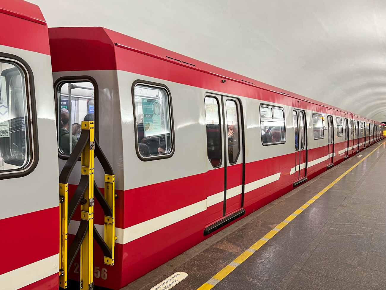 Sanktpēterburga, 81-723.1 № 23056