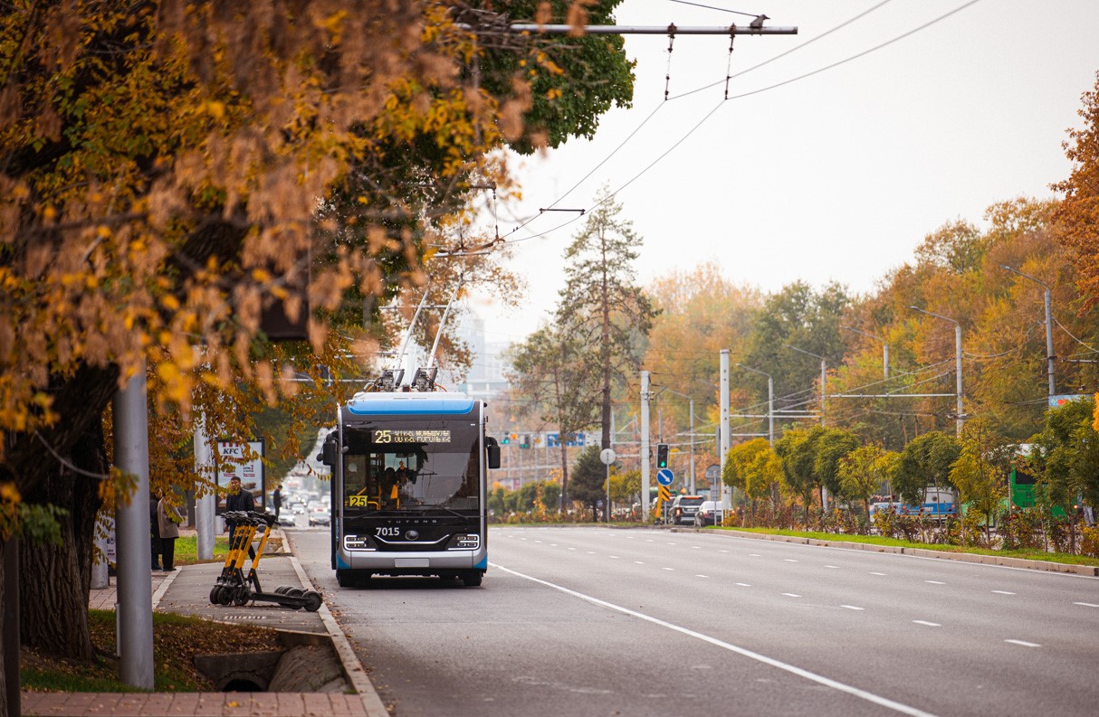 Almaty, Yutong ZK6128BEVG (QazTehna) Nr. 7015