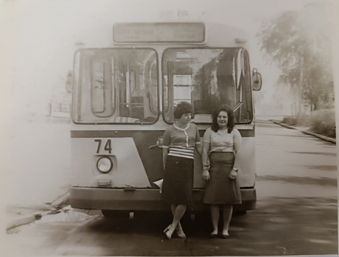 Тверь, ЗиУ-682Б № 74; Тверь — Старые фотографии (1917—1991); Тверь — Троллейбусные конечные станции и разворотные кольца