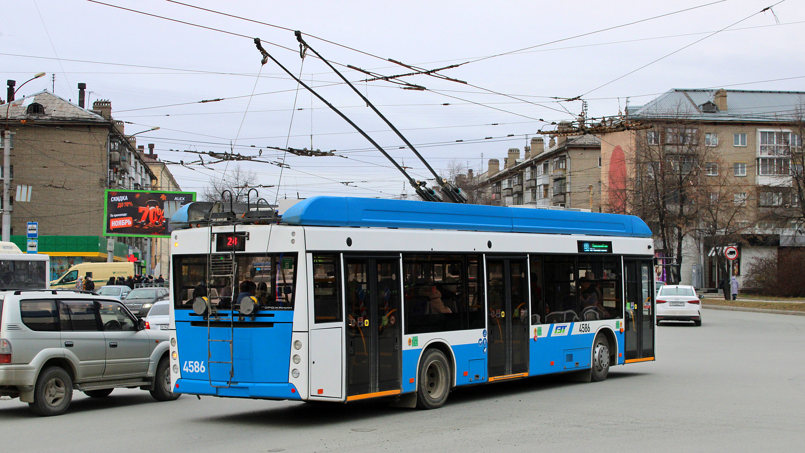 Новосибирск, УТТЗ-6241.01 «Горожанин» № 4586