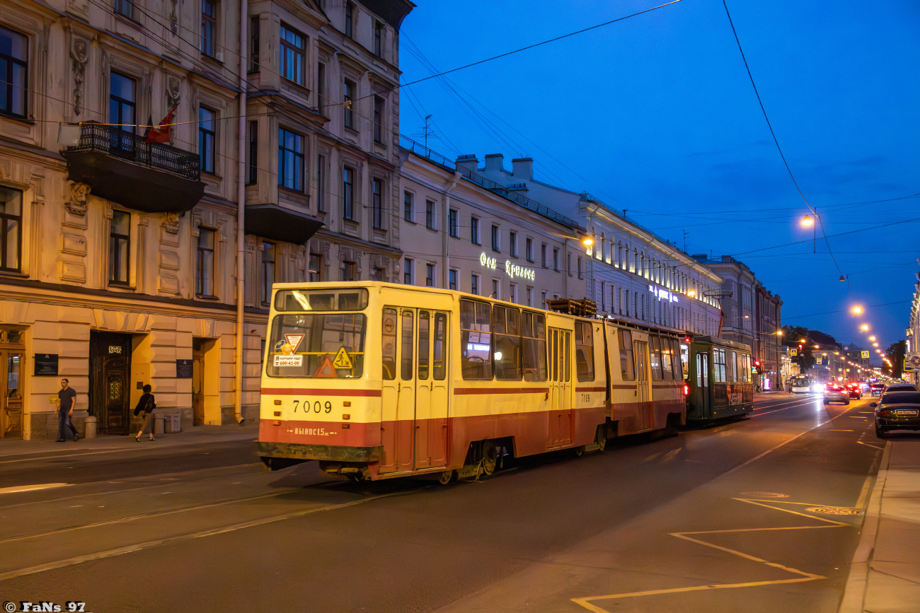 Saint-Petersburg, LVS-86K č. 7009