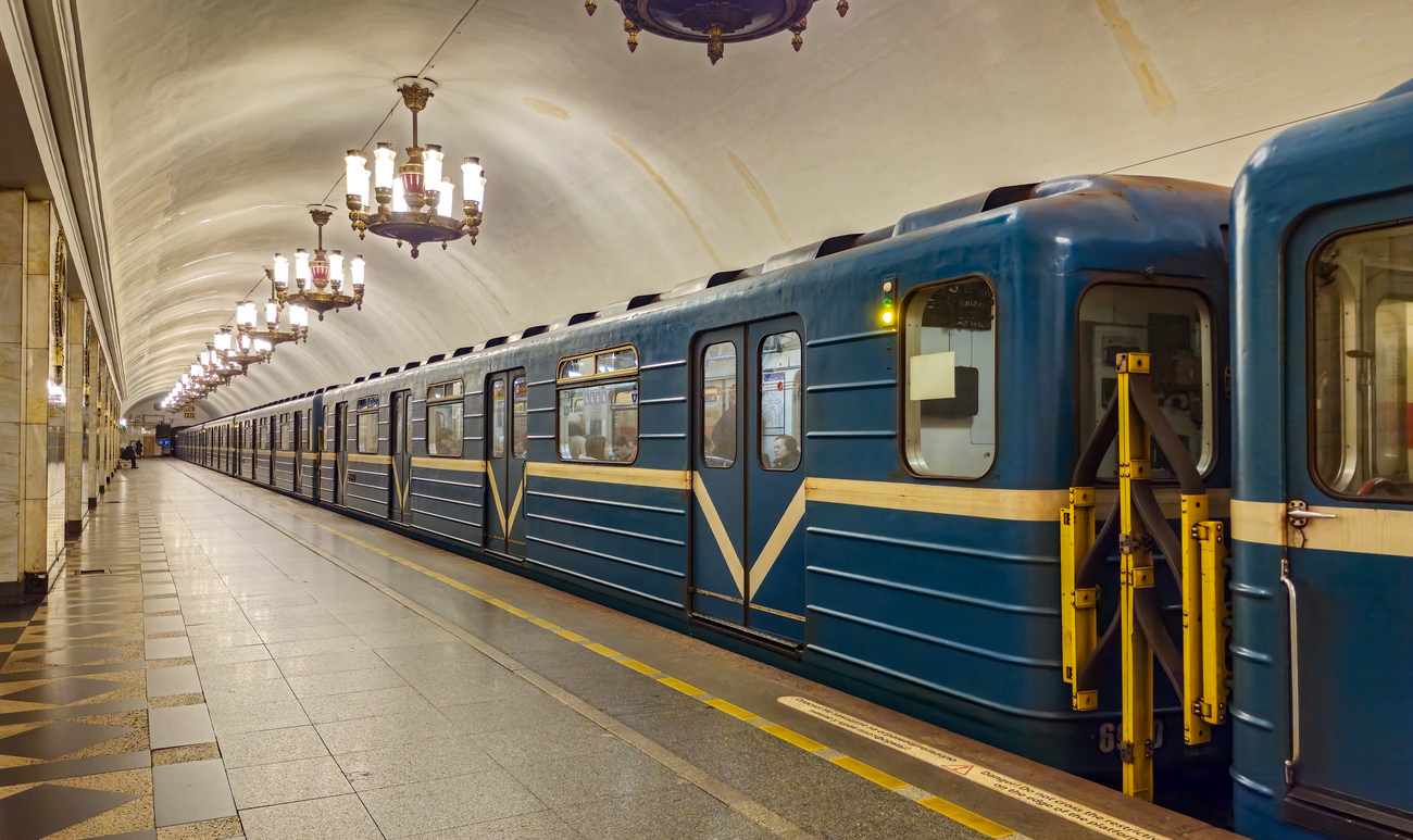 Санкт-Петербург, Ем-501 № 6930