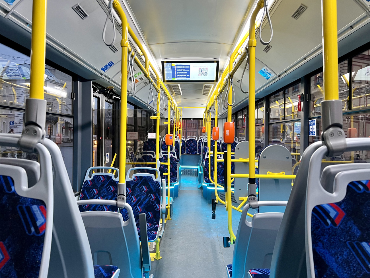 Petrohrad, BKM 321 «Olgerd» č. 2006 Petrohrad, BKM 321 «Olgerd» č. 2006