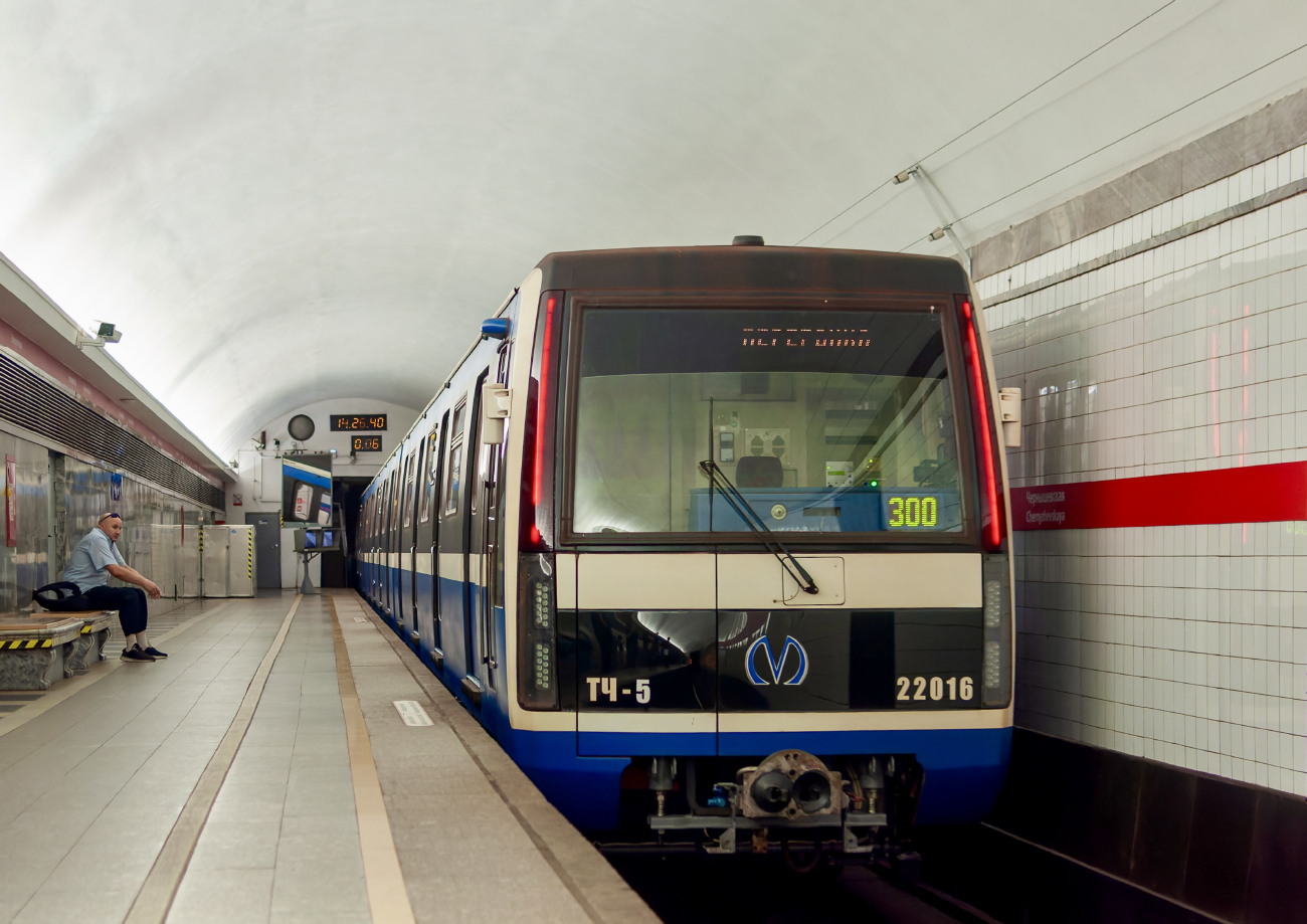 Санкт-Петербург, 81-722 «Юбилейный» № 22016