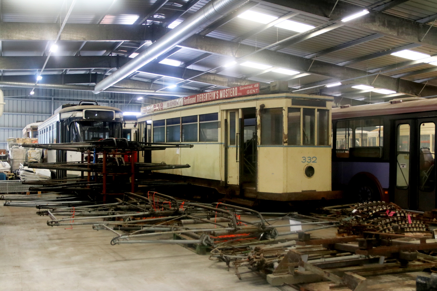 Антверпен, Трёхосный моторный вагон № 332